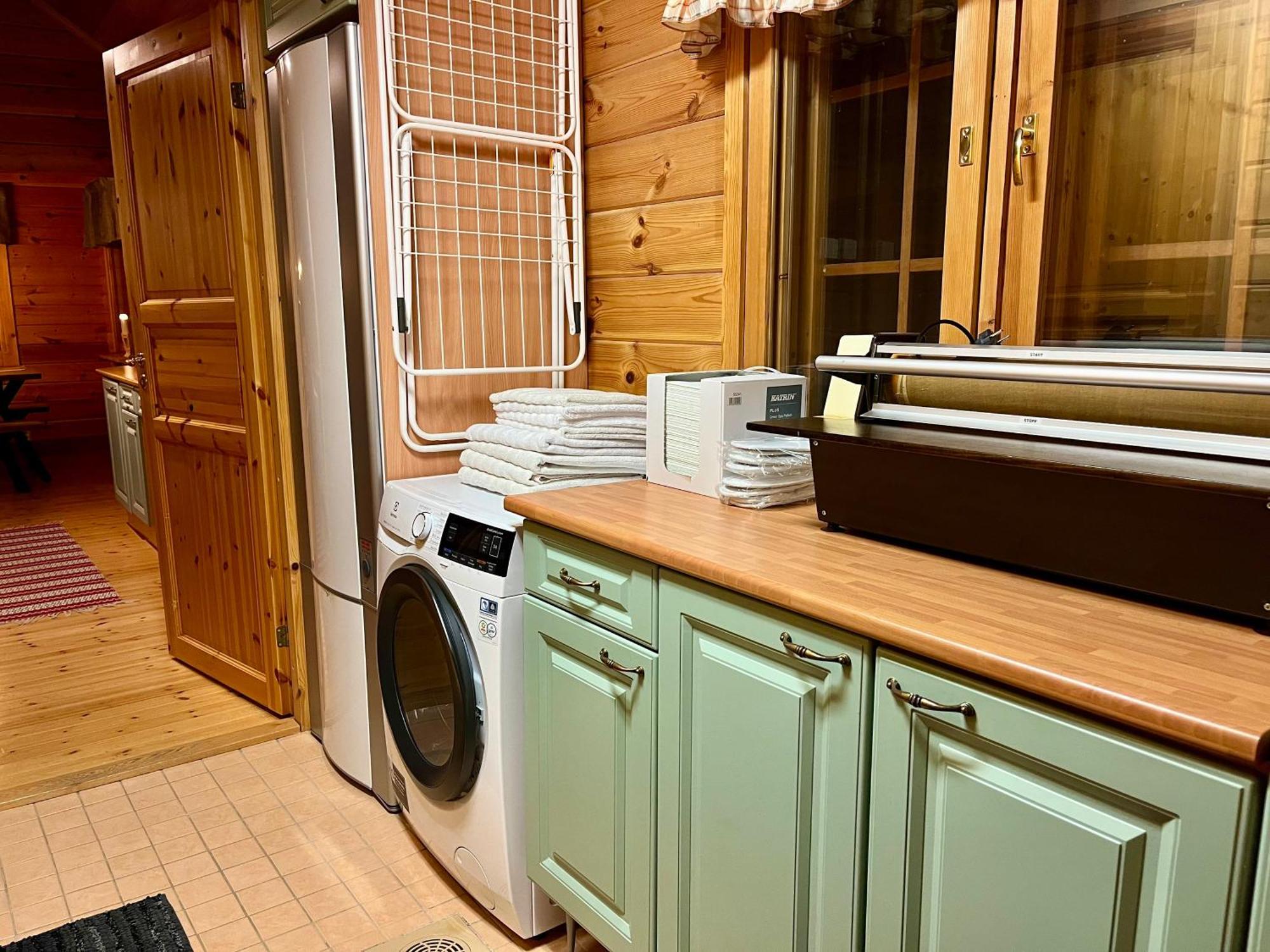 רובניימי Log Cottages In 10 Min From Santa Claus Village-Sauna&Freeparking מראה חיצוני תמונה