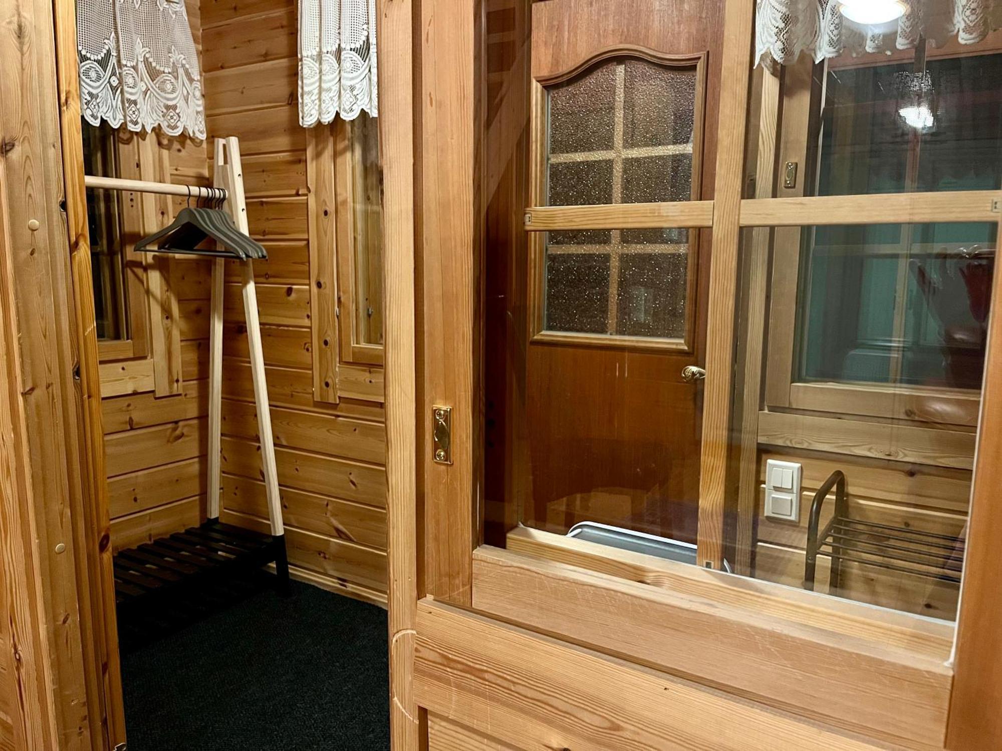 רובניימי Log Cottages In 10 Min From Santa Claus Village-Sauna&Freeparking מראה חיצוני תמונה