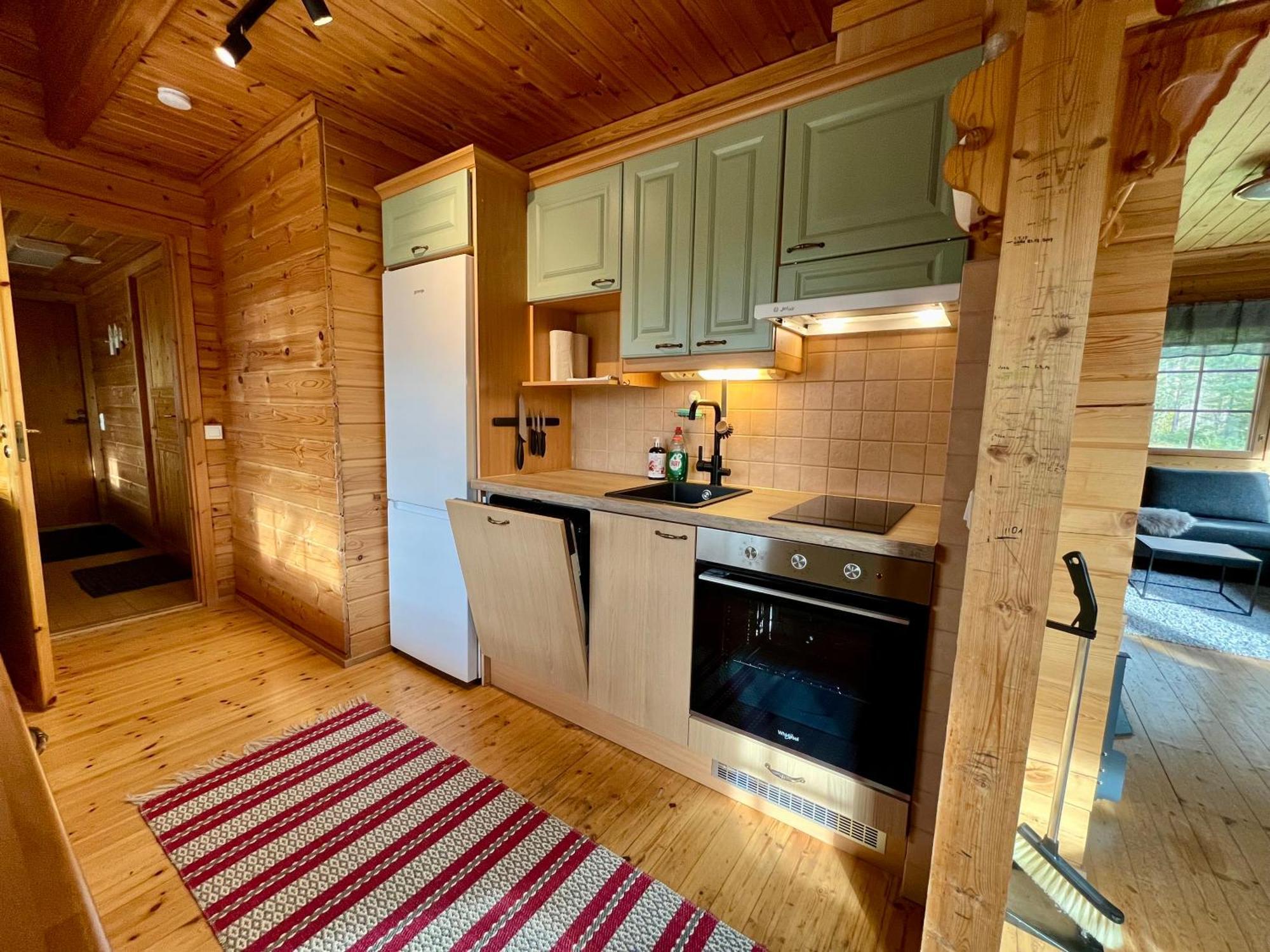 רובניימי Log Cottages In 10 Min From Santa Claus Village-Sauna&Freeparking מראה חיצוני תמונה