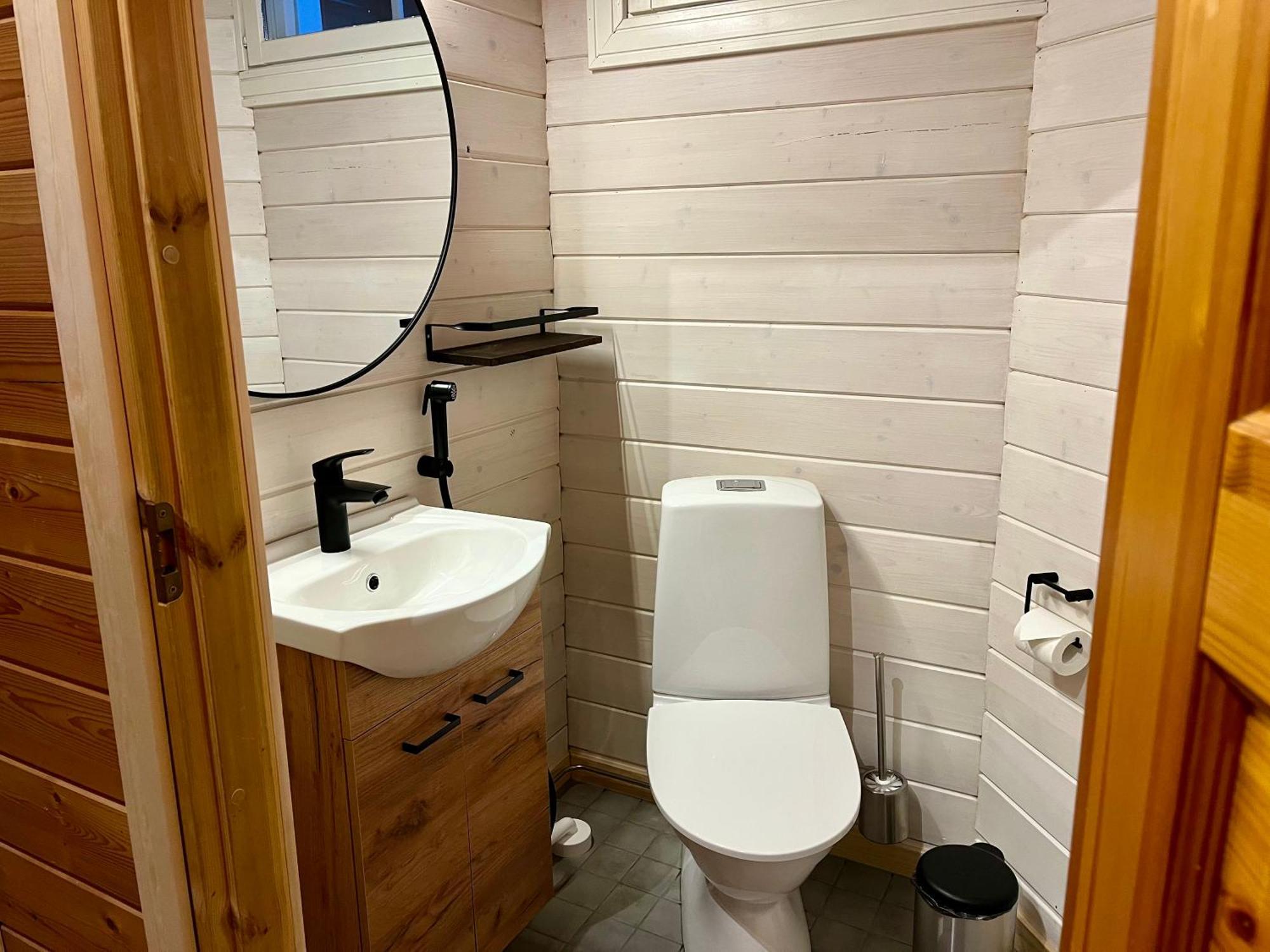רובניימי Log Cottages In 10 Min From Santa Claus Village-Sauna&Freeparking מראה חיצוני תמונה