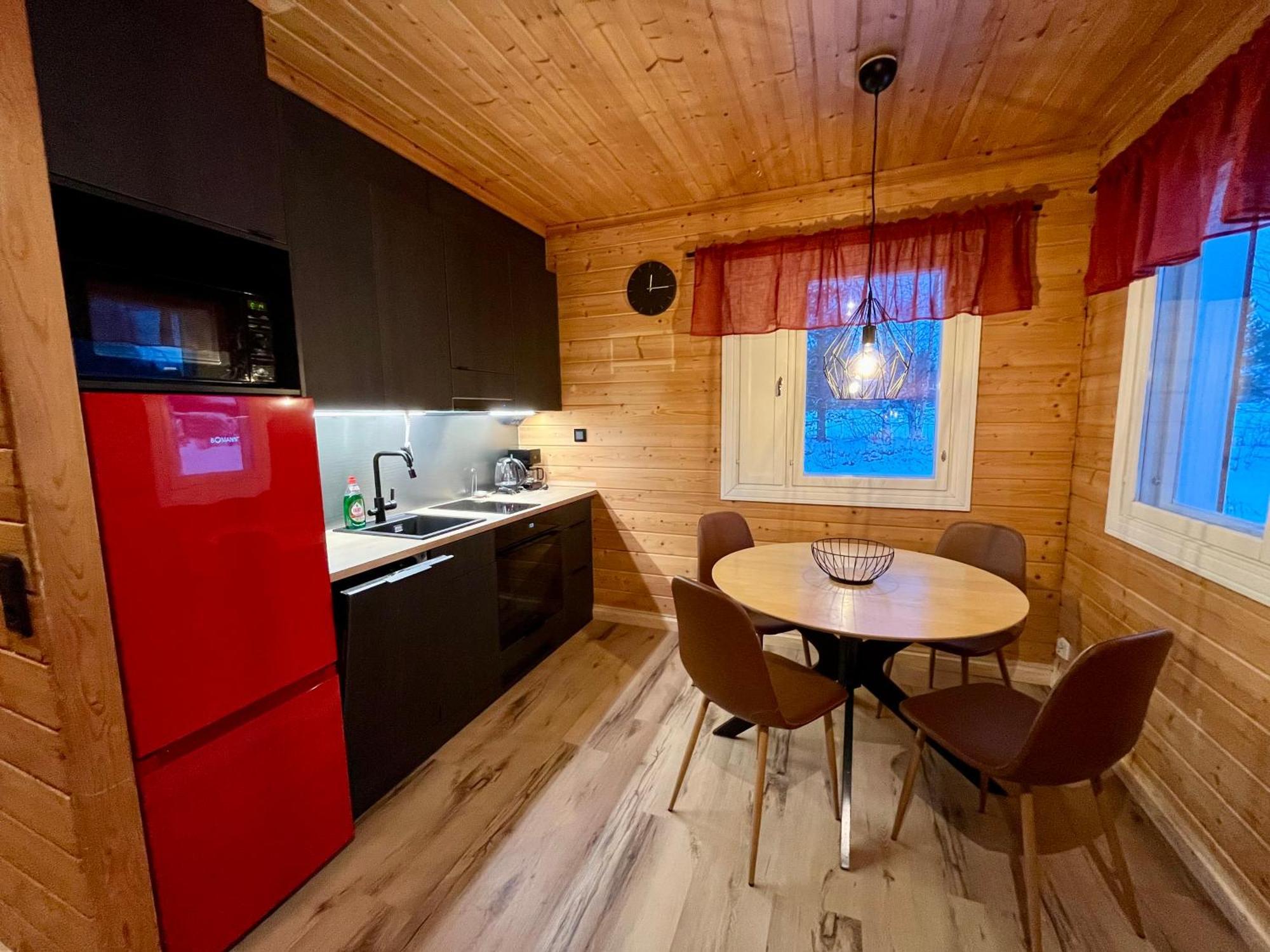 רובניימי Log Cottages In 10 Min From Santa Claus Village-Sauna&Freeparking מראה חיצוני תמונה