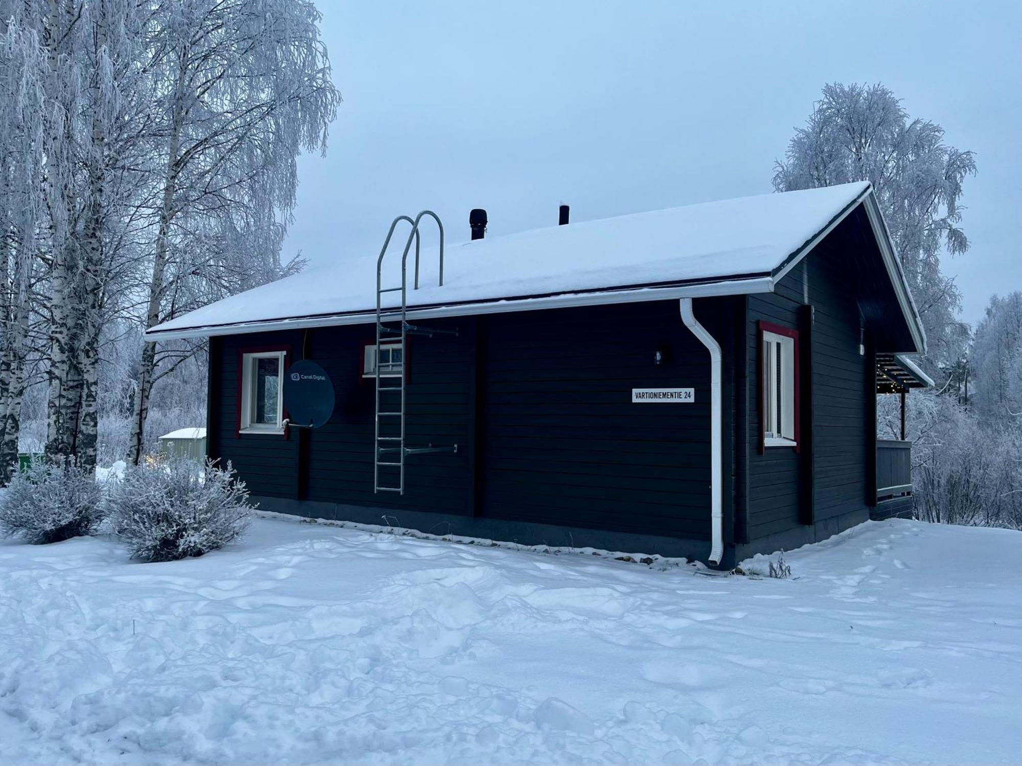 רובניימי Log Cottages In 10 Min From Santa Claus Village-Sauna&Freeparking מראה חיצוני תמונה